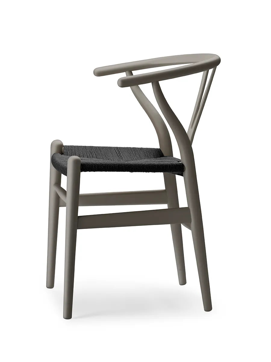 Y-stol CH24 Soft Slate med sort flet af Hans J. Wegner