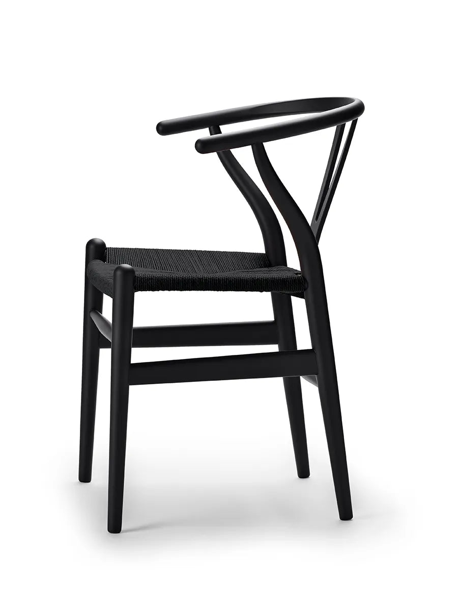 Y-stol CH24 Soft Black med sort flet af Hans J. Wegner