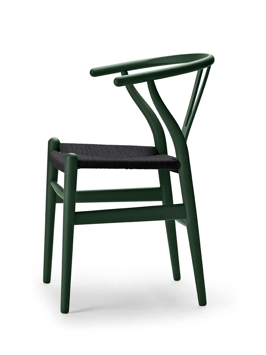 Y-stol CH24 Soft Green med sort flet af Hans J. Wegner