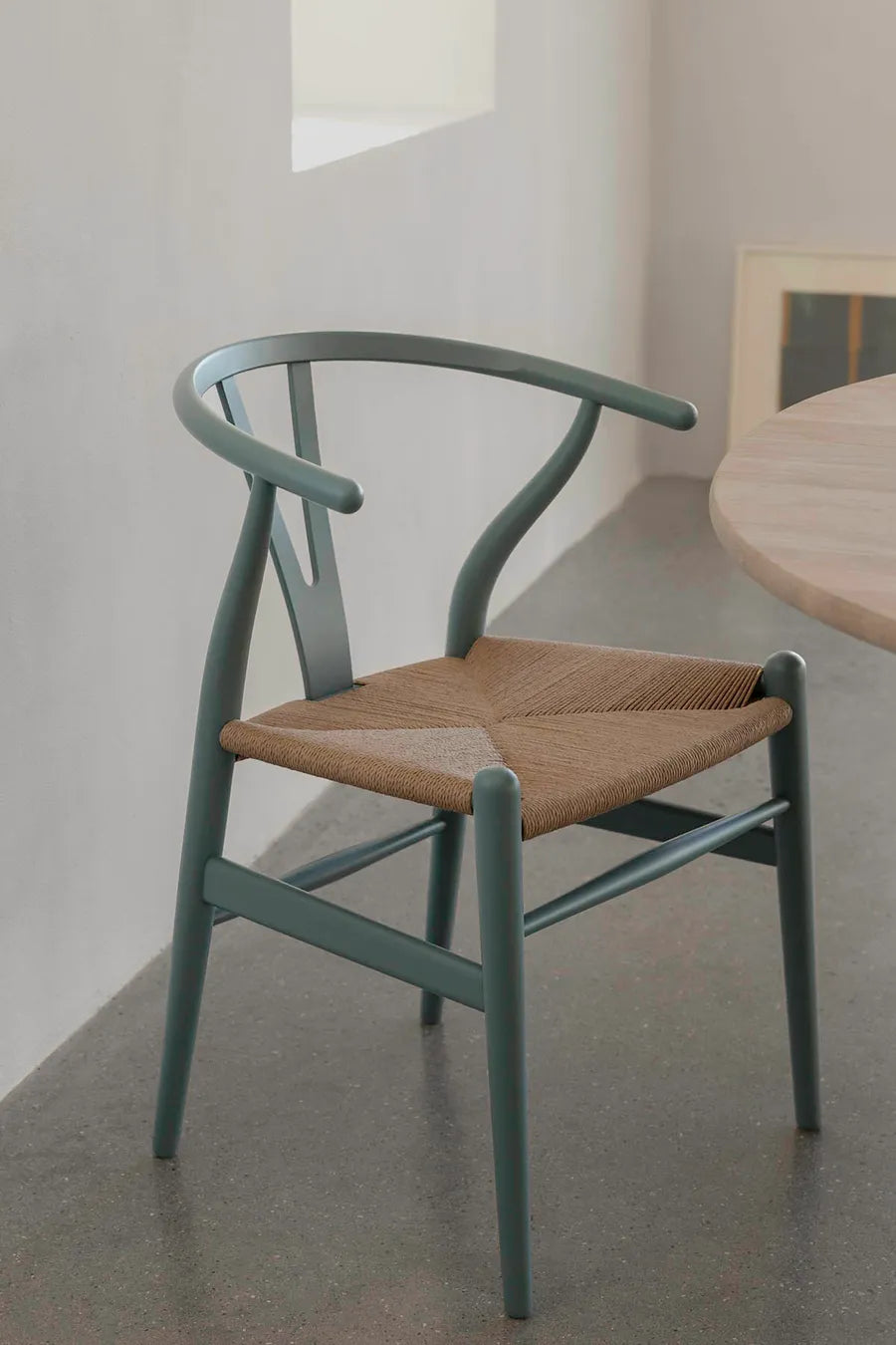 Y-stol CH24 Soft Pewter af Hans J. Wegner