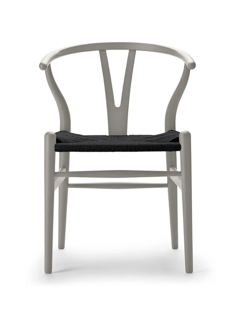 Y-stol CH24 Soft Silver Grey med sort flet af Hans J. Wegner - 1 - Jacobsen Plus