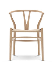 Y-stol CH24, Eg hvidolie af Hans J. Wegner