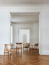 Y-stol CH24, eg olie af Hans J. Wegner