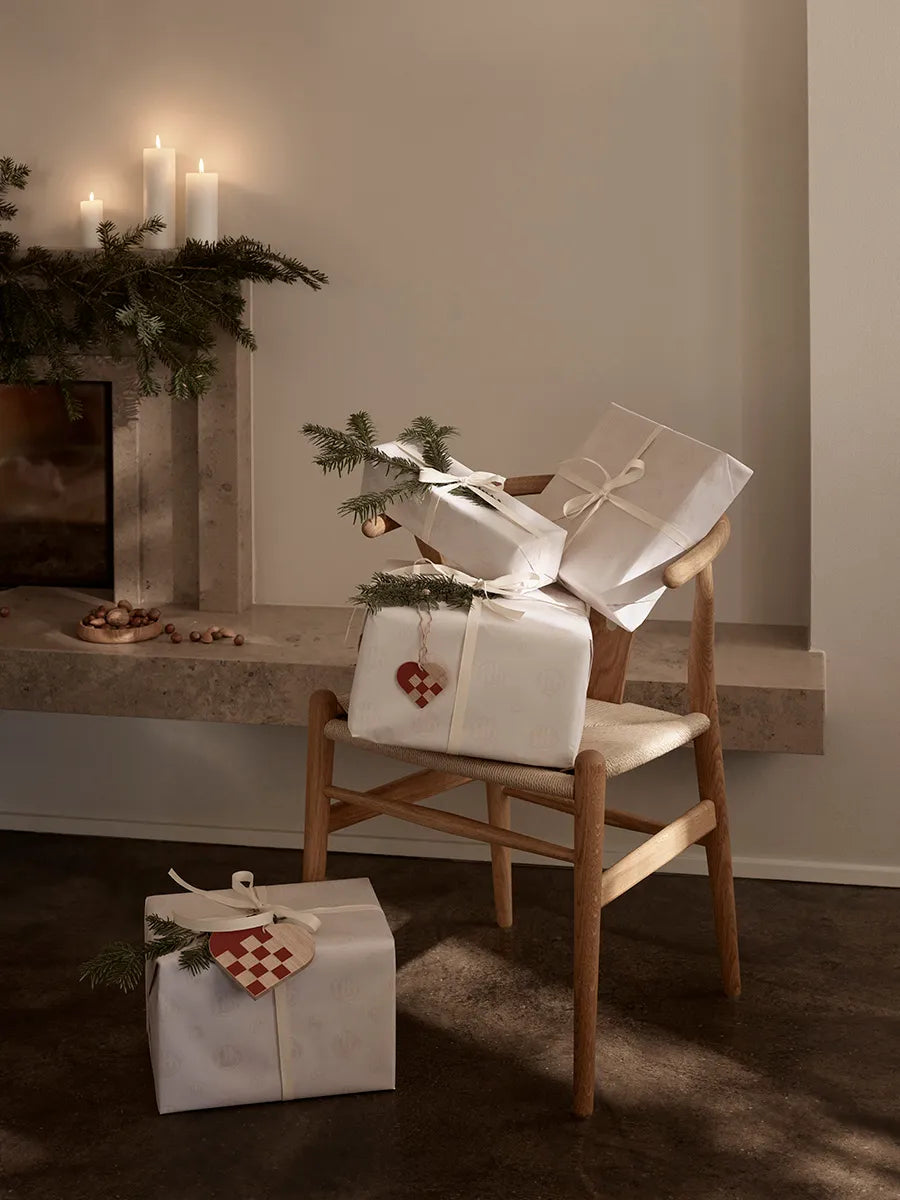 Y-stol CH24, eg olie af Hans J. Wegner