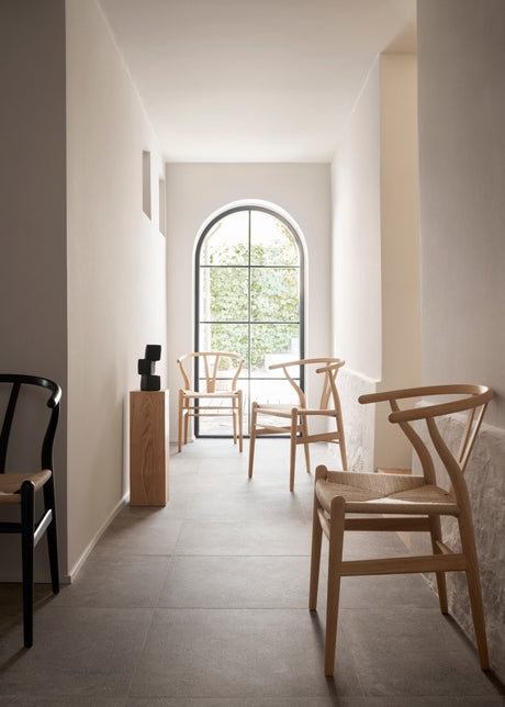 Y-stol CH24, Eg hvidolie af Hans J. Wegner - 2 - Jacobsen Plus