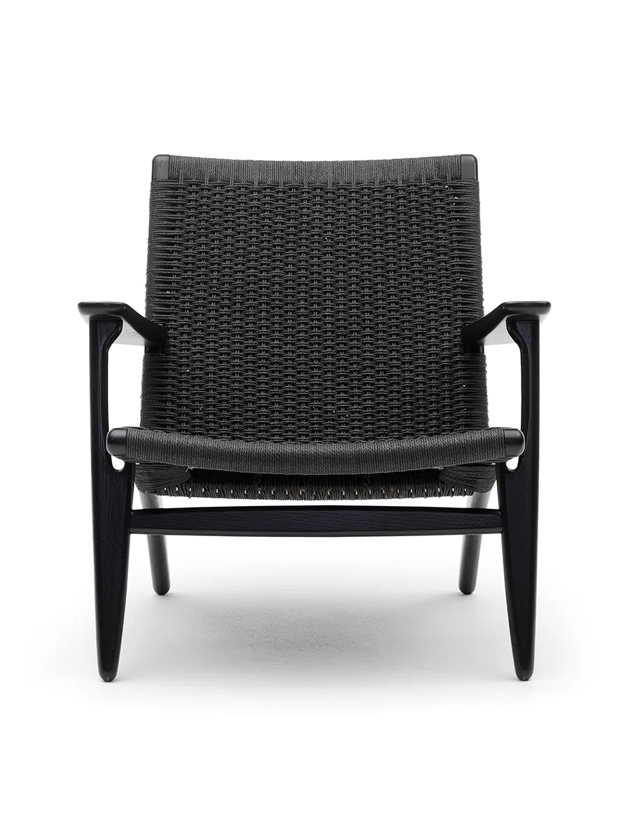 CH25 Loungestol, eg sortmalet med sort flet af Hans J. Wegner
