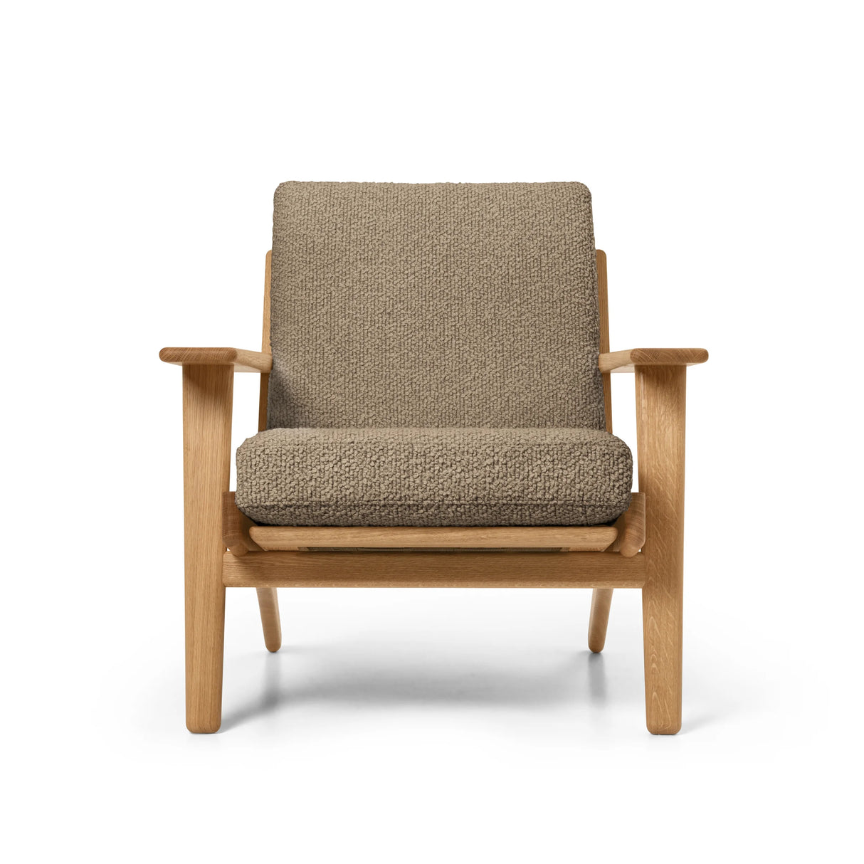 CH290 loungestol af Hans J. Wegner - Olieret eg - Bute Storr 8006 Natural - Jacobsen Plus