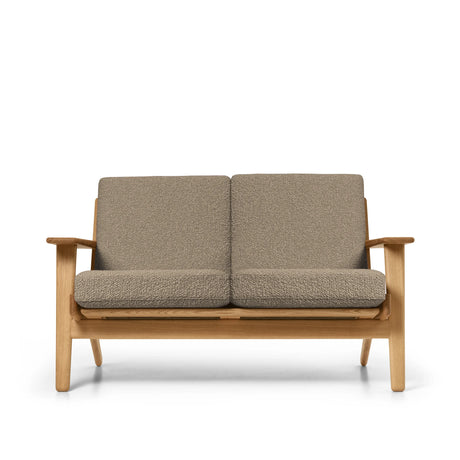 CH292 2 pers. sofa af Hans J. Wegner - Olieret eg - Bute Storr 8006 natural - Jacobsen Plus