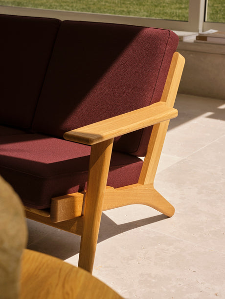 CH292 2 pers. sofa af Hans J. Wegner - Olieret eg - Vidar 0693 - Jacobsen Plus