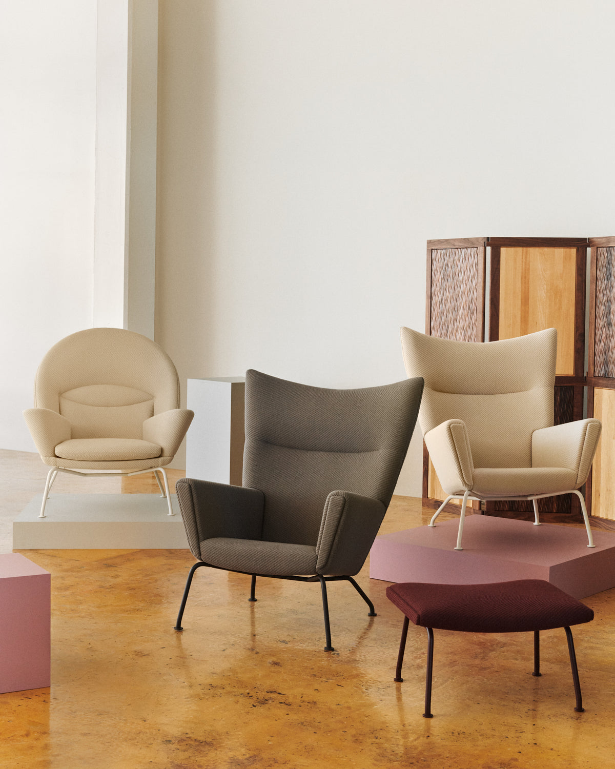 CH446 Skammel, Umi tekstil af Hans J. Wegner - 1 - Jacobsen Plus