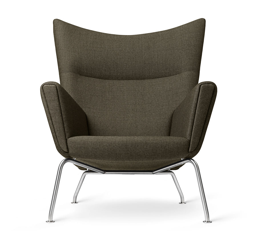 CH445 Wing Chair af Hans J. Wegner - Tekstil: Passion 6101 - Jacobsen Plus