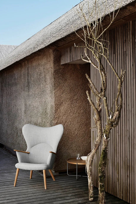 CH78 Mama Bear af Hans J. Wegner - Eg-stofgruppe 1 / Sæbe - Jacobsen Plus