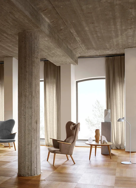 CH78 Mama Bear af Hans J. Wegner - Eg-stofgruppe 1 / Sæbe - Jacobsen Plus