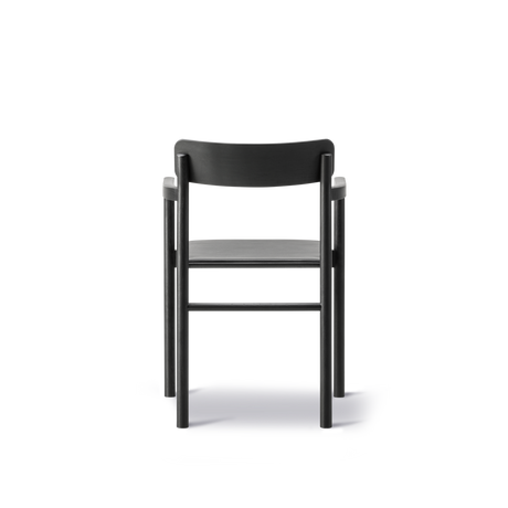 Post Spisebordsstol sortlakeret eg, sædepolstret omni 301 sort læder fra Fredericia Furniture - 3 - Jacobsen Plus