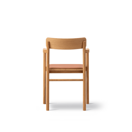 Post Spisebordsstol olieret eg, sædepolstret omni 07 cognac læder fra Fredericia Furniture - 4 - Jacobsen Plus