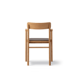 Post Spisebordsstol olieret eg, sædepolstret omni 377 mørkebrun læder fra Fredericia Furniture - 4 - Jacobsen Plus