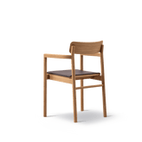 Post Spisebordsstol olieret eg, sædepolstret omni 377 mørkebrun læder fra Fredericia Furniture - 3 - Jacobsen Plus
