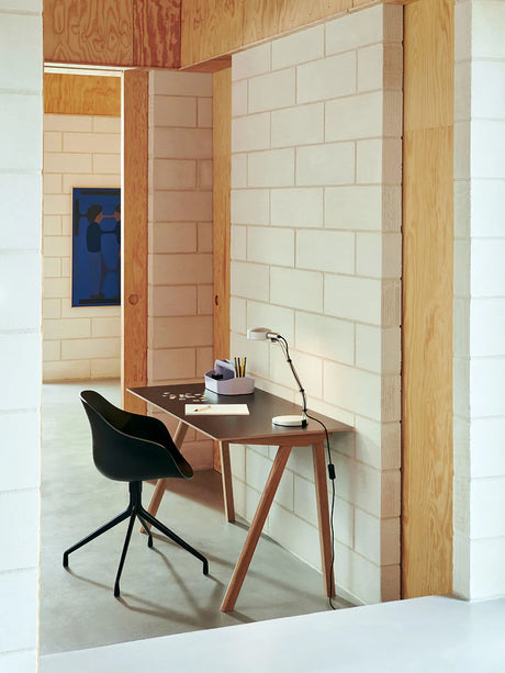 CPH90 Skrivebord, 130 cm fra Hay - Sortlakeret eg / Sortlakeret eg - Jacobsen Plus