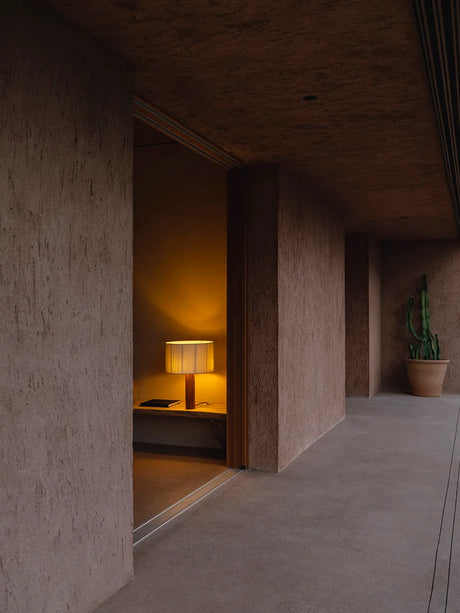 Moragas Bordlampe fra Santa and Cole - Sapele - Jacobsen Plus