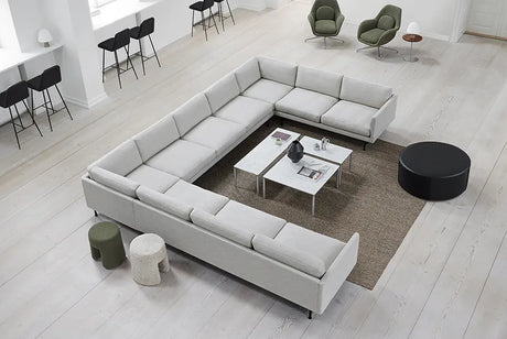 Piloti Bord, hvid carrara fra Fredericia Furniture - 6610: 75 x 39 x H35 cm / Sort pulverlakeret aluminium - Jacobsen Plus