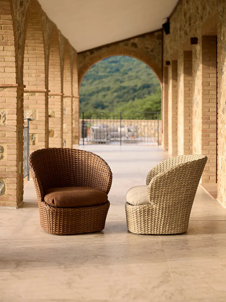 Coast Loungestol med. Swivel, umber brown fra Cane-line - Umber Brown, Cane-line Rise - Jacobsen Plus