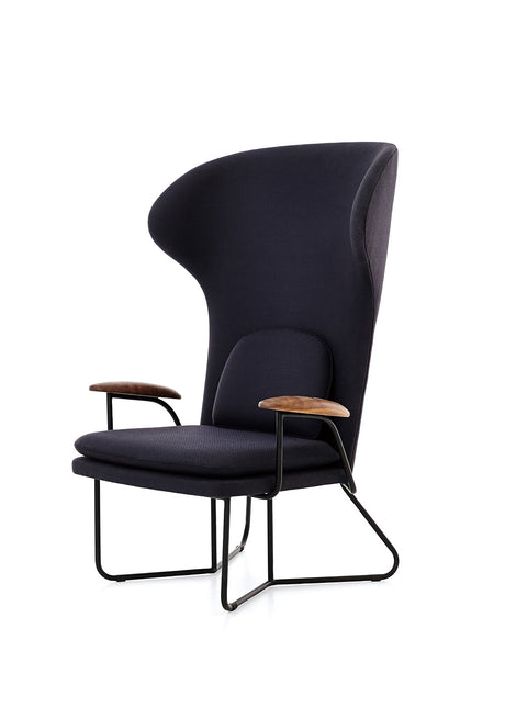 Chillax Highback loungestol i valnød med stofpolstring fra Stellar Works - 1 - Jacobsen Plus