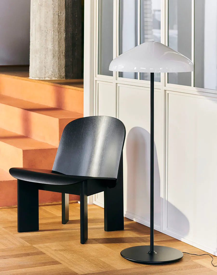 Pao Glass Floor Lamp fra Hay
