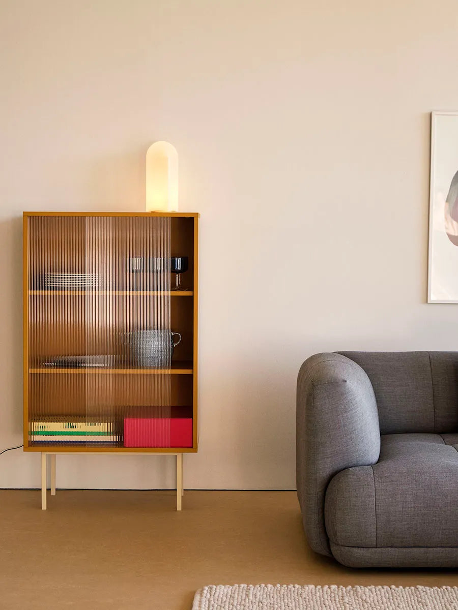 Colour Cabinet, tall med glasdøre fra Hay