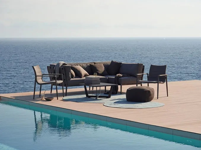 Core Stol m. Armlæn fra Cane-line