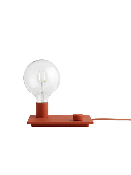 Control Table Lamp fra Muuto - Red - Jacobsen Plus