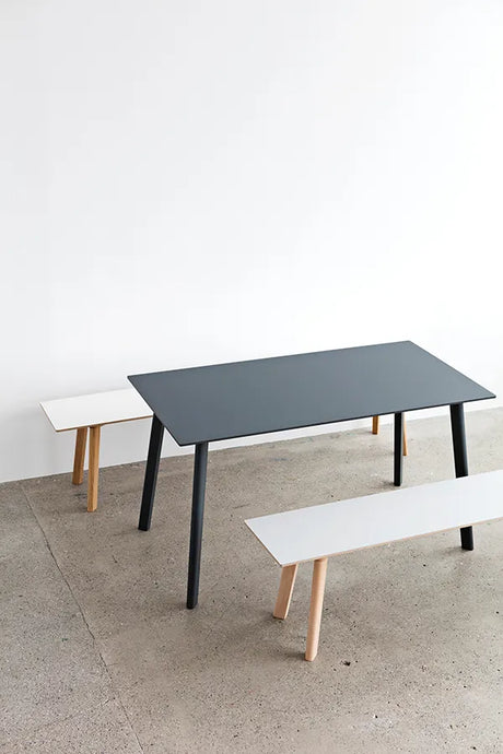 CPH Deux 215 Bænk fra Hay - L75 x B35 x H45 cm / Ink black laminat / Ubehandlet bøg - Jacobsen Plus