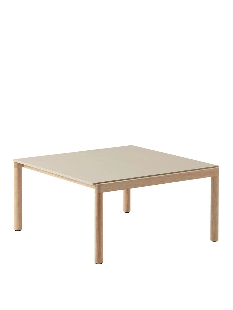 Couple Coffee Table, 80 x 84 cm fra Muuto - Sand - Oak / Plain - Jacobsen Plus