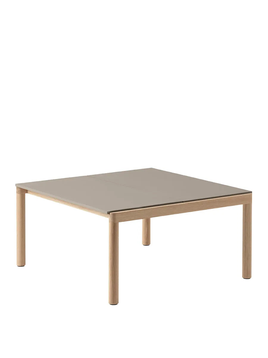 Couple Coffee Table, 80 x 84 cm fra Muuto - Taupe - Oak / Plain - Jacobsen Plus