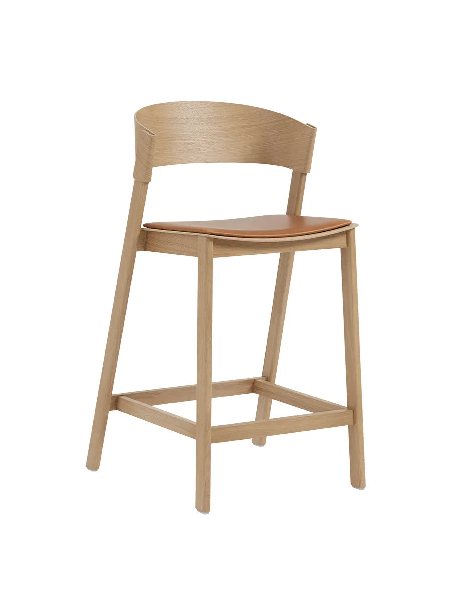 Cover Counter Stool, oak w. cognac leather fra Muuto - 1 - Jacobsen Plus