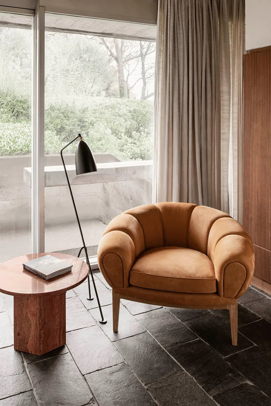 Croissant Lounge Chair, leather fra GUBI - 3 - Jacobsen Plus