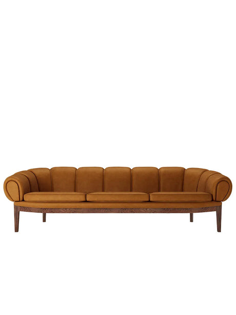Croissant Sofa 3-seater, leather fra GUBI - Prisgruppe 3 / Massiv olieret egetræ - Jacobsen Plus