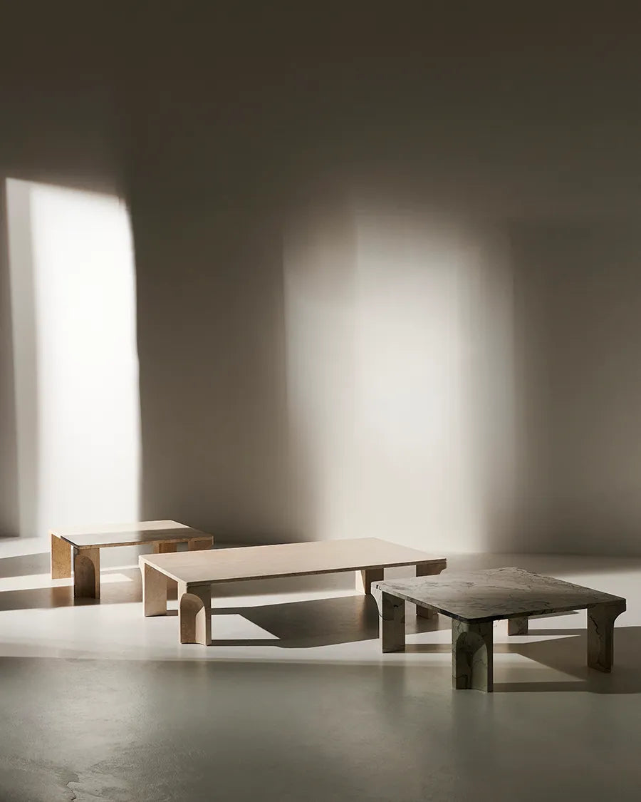 Doric Coffee Table 140 x 80 cm, Neutral White Travertine fra GUBI - 3 - Jacobsen Plus