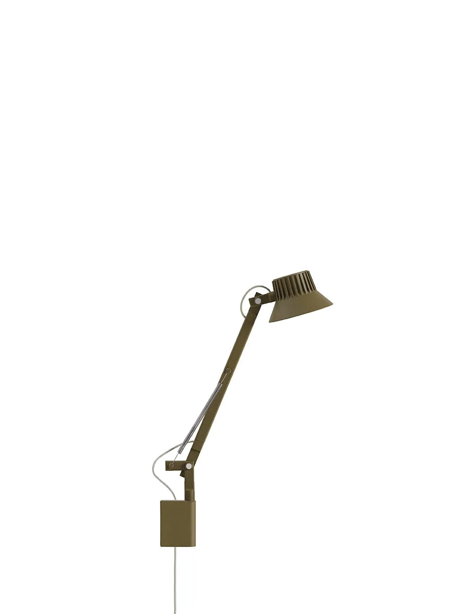Dedicate S1 Væglampe fra Muuto - Brown Green - Jacobsen Plus
