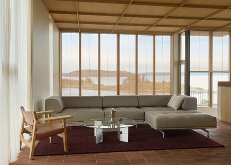 Delphi 450A, 3-personers sofa med skammel fra Fredericia Furniture - Keiga 0132 / børstet aluminium - Jacobsen Plus