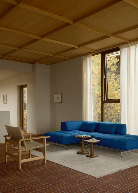 Delphi 450F, 2-personers open end og chaiselong fra Fredericia Furniture - Keiga 0132 / børstet aluminium - Jacobsen Plus