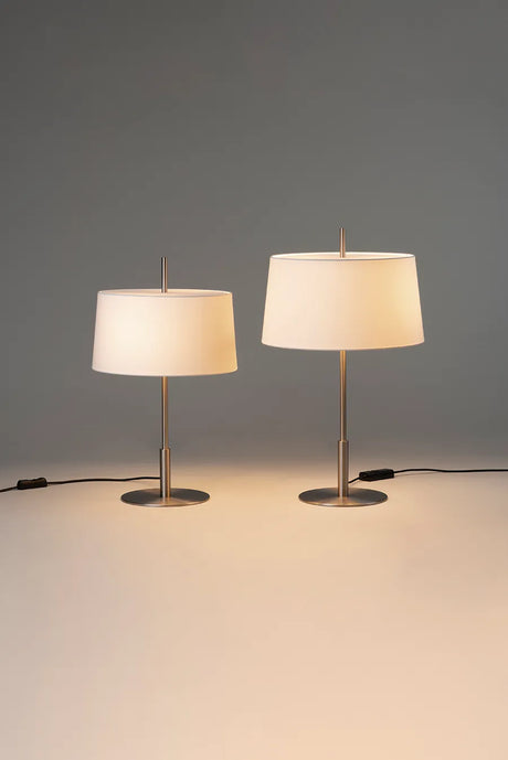 Diana Menor Bordlampe fra Santa and Cole - White - Jacobsen Plus