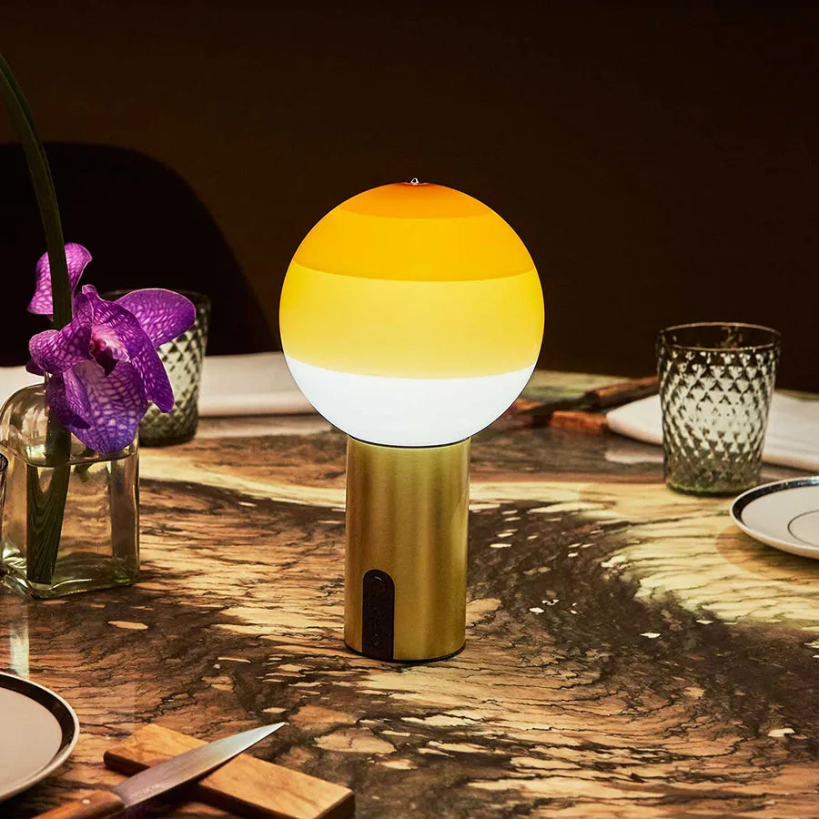 Dipping Light Portable bordlampe fra Marset