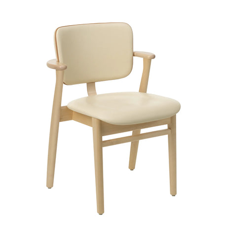 Domus Chair, polstret fra Artek - Birch - Leather Prestige Cream - Prestige Nougat piping - Jacobsen Plus