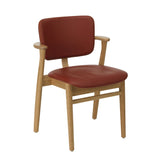 Domus Chair, polstret fra Artek - Oak - Leather Spectrum Terracotta - Prestige Cognac piping - Jacobsen Plus