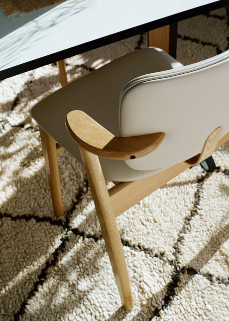 Domus Chair, polstret fra Artek - 1 - Jacobsen Plus