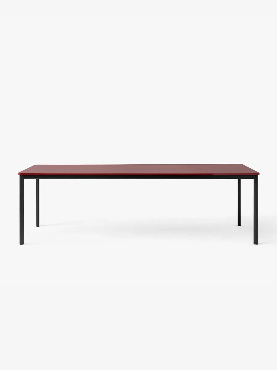 Drip Bord fra &Tradition - L: 141-170 x W: 80 x H: 74 cm / Black Aluminium / Burgundy Forbo Linoleum - Jacobsen Plus
