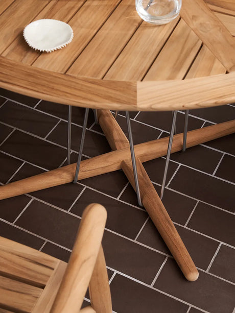 E022 Embrace havebord, Ø140 fra Carl Hansen & Søn - 3 - Jacobsen Plus