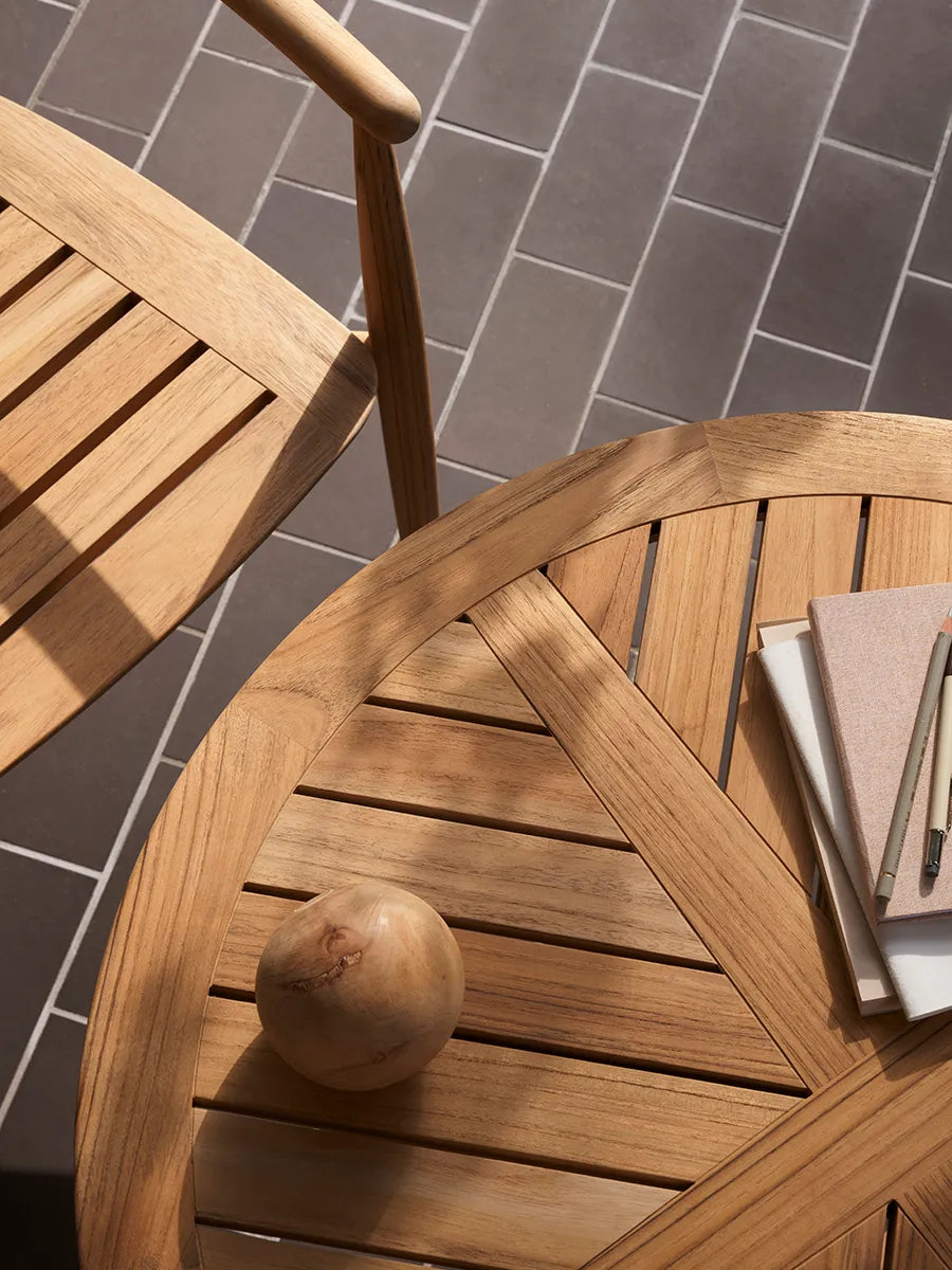 E022 Havebord, Ø80 fra Carl Hansen & Søn