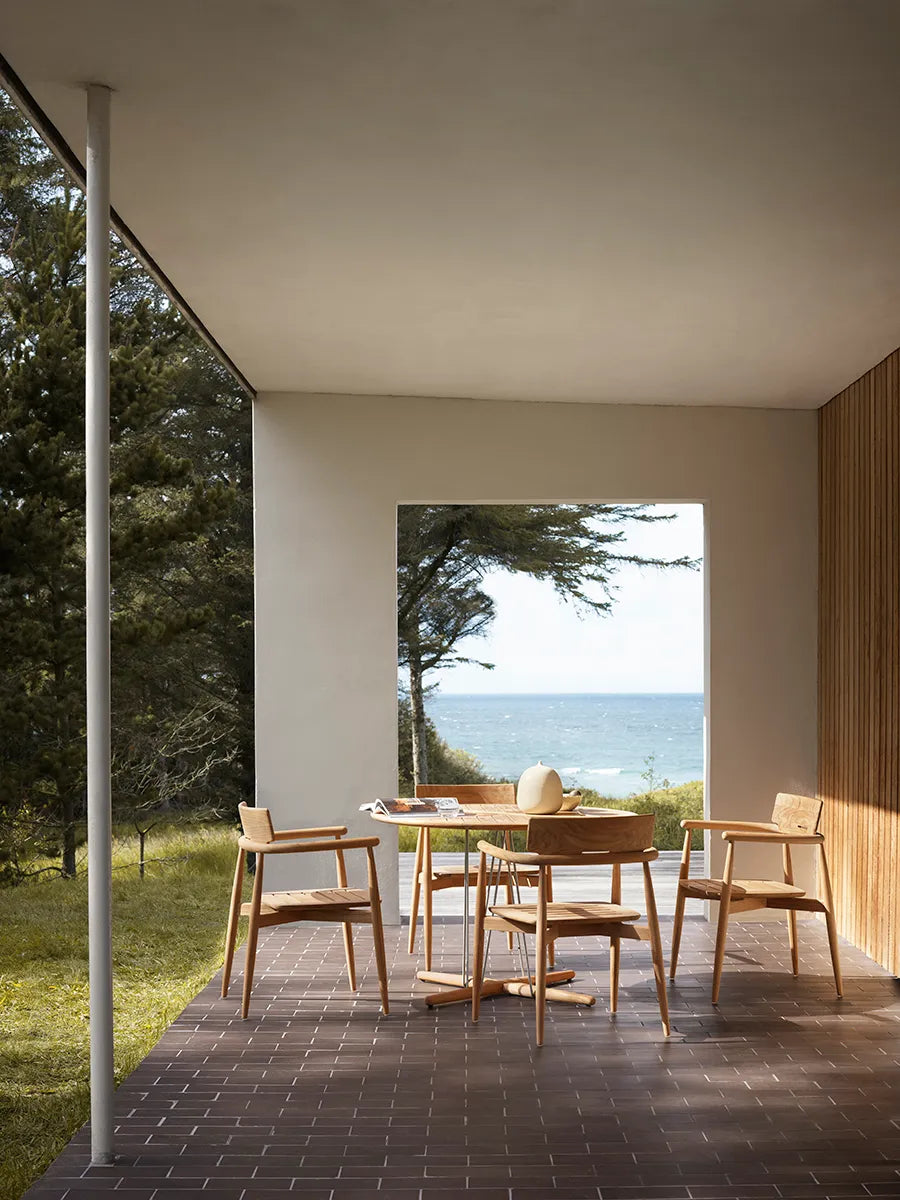 E022 Havebord, Ø110 fra Carl Hansen & Søn