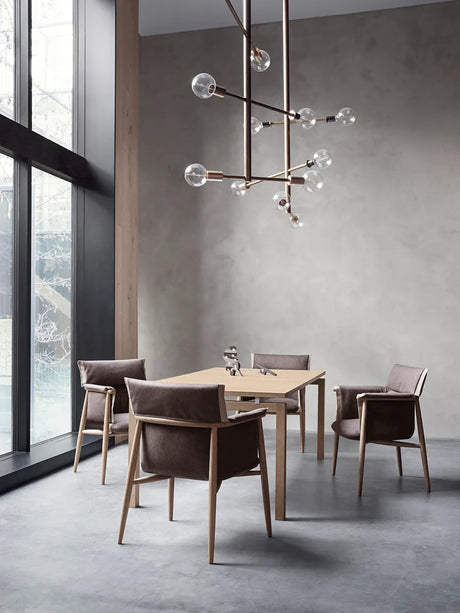 E005 Embrace Chair af EOOS - Eg-stofgruppe 1 / Sæbe - Jacobsen Plus